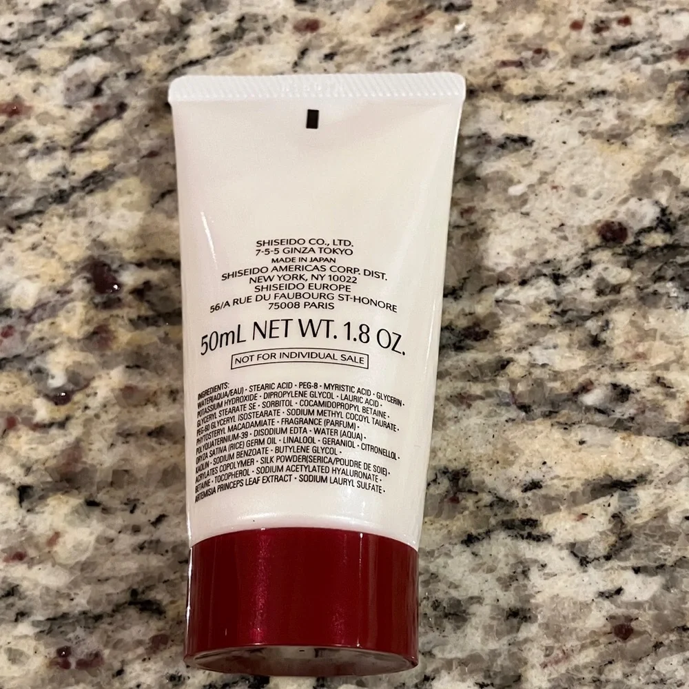 Shiseido Next Stop Ginza 7 Piece Skincare Gift Set Includes Travel Bag New Red